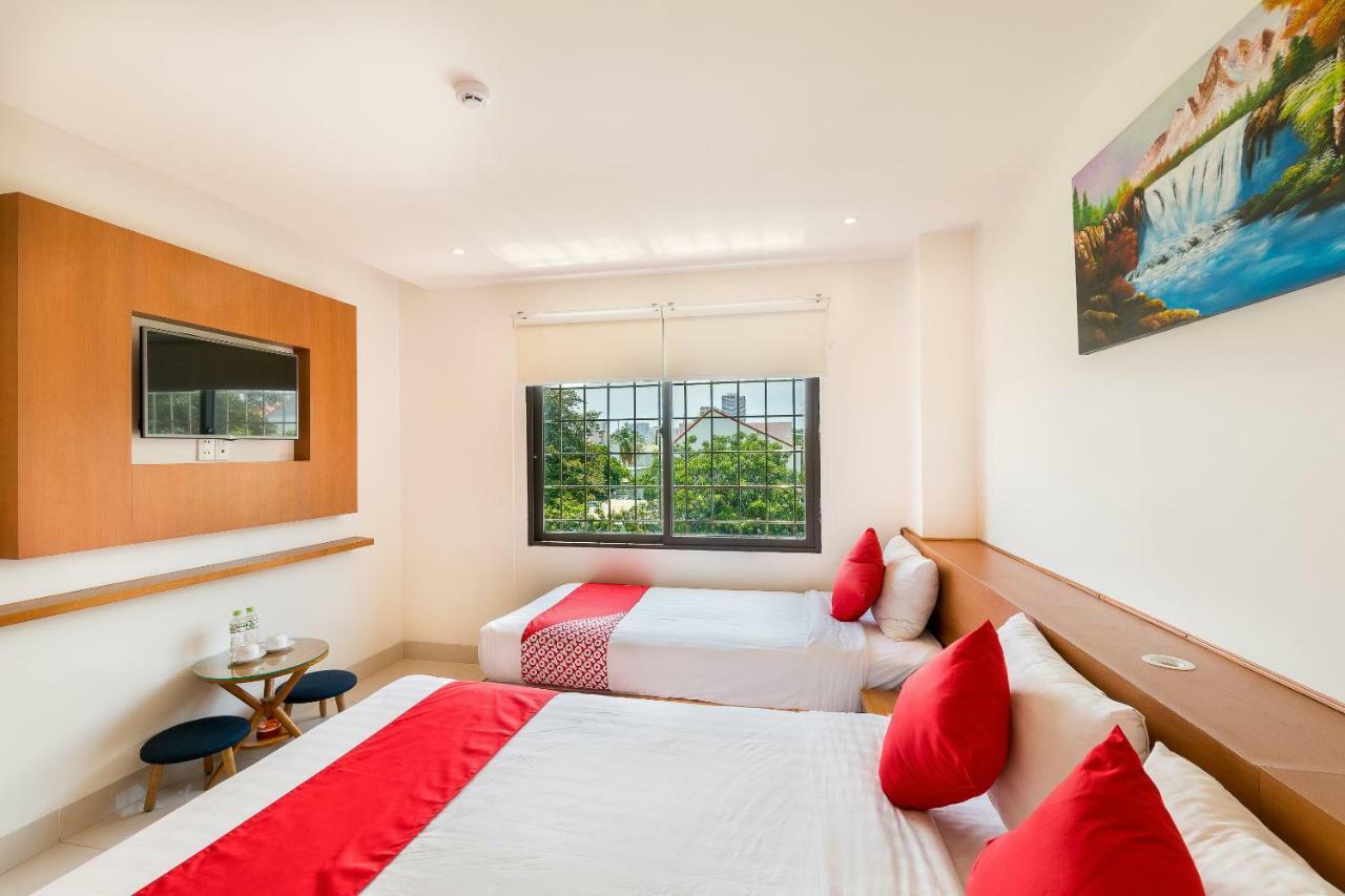 Oyo 284 Diamond Hotel ダナン市 エクステリア 写真