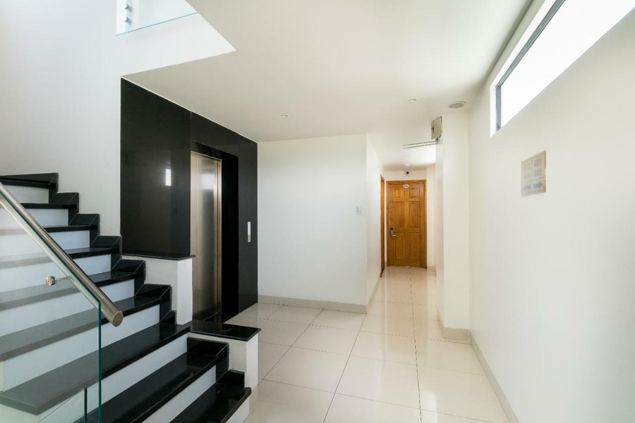 Oyo 284 Diamond Hotel ダナン市 エクステリア 写真